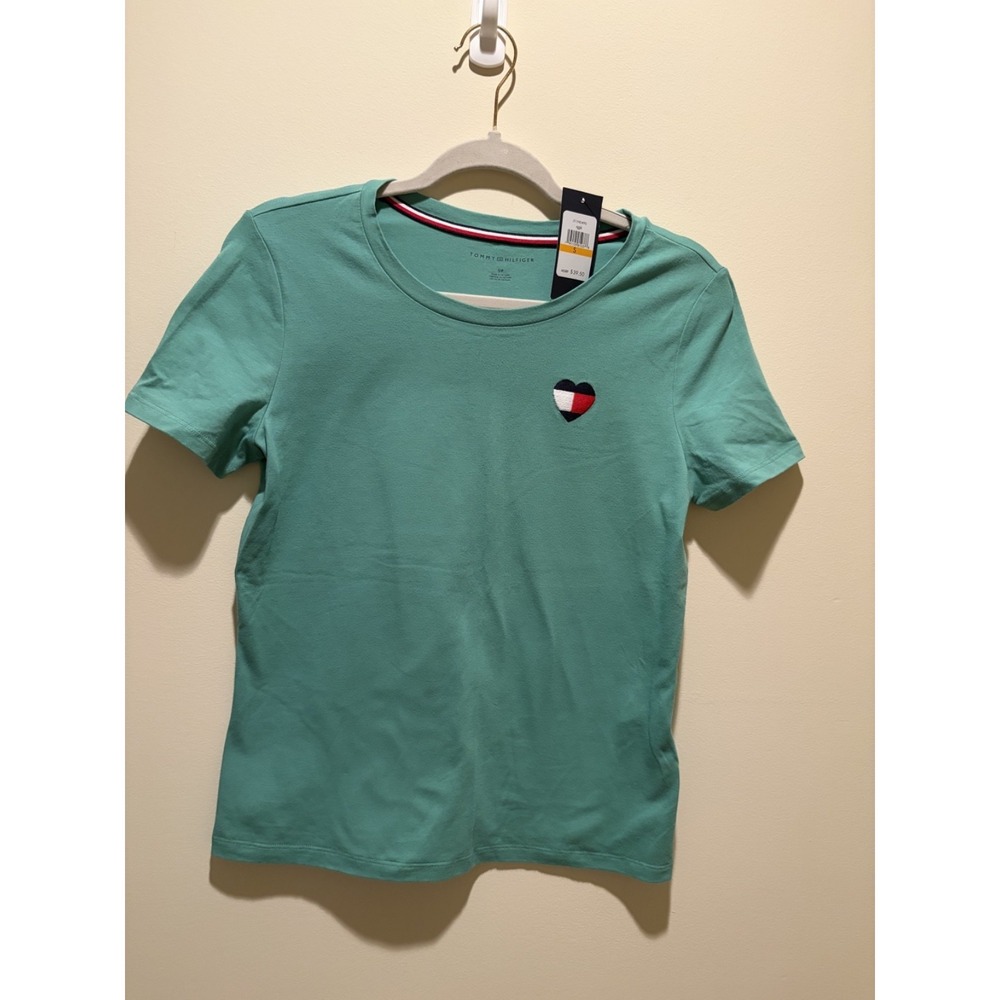 Tommy Hifiger embroidered heart logo tee new with tags women small